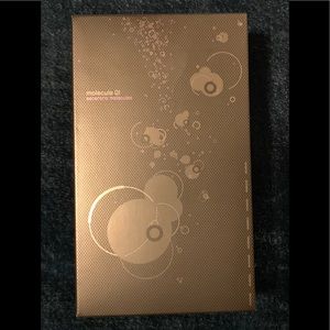 Escentric Molecules 01